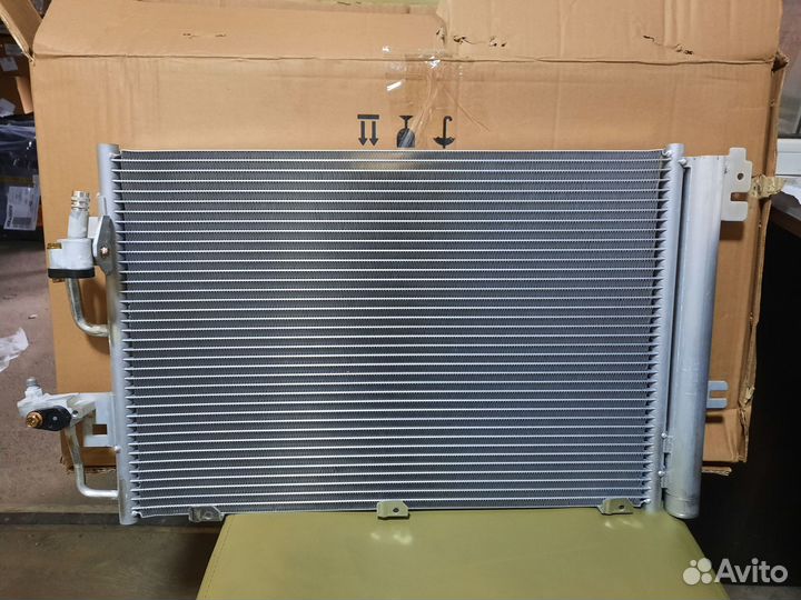 Радиатор кондиционера Opel Astra H / Zafira B 1.6