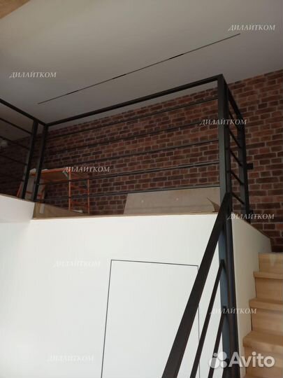 Лестница на антресольный этаж под ключ