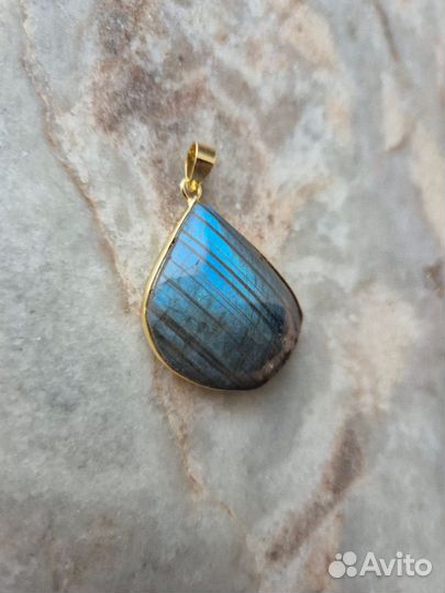 Кулоны с лабрадоритом