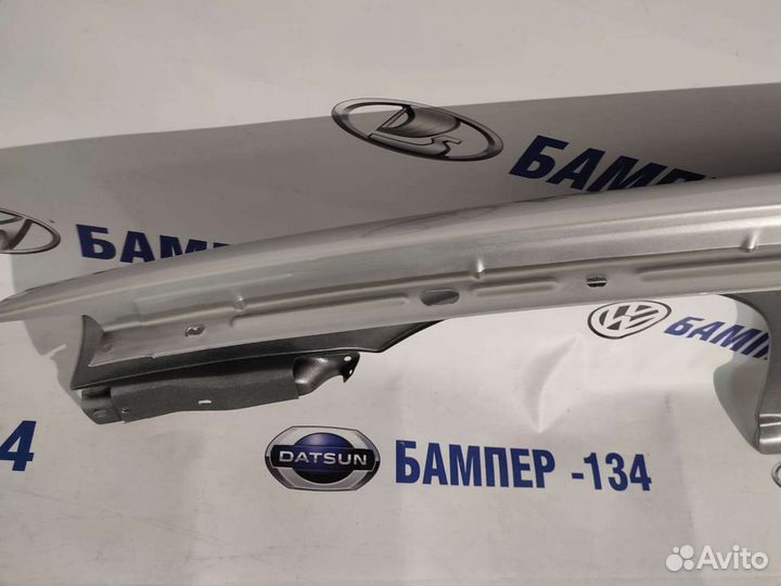 Крыло пластик переднее левое приора серебристый