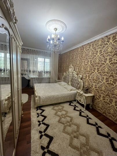 3-к. квартира, 90 м², 1/4 эт.