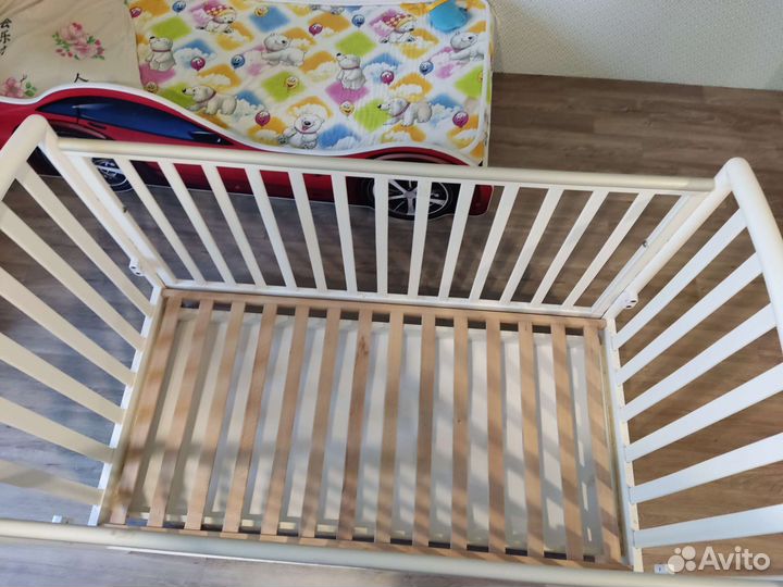 Детская кроватка