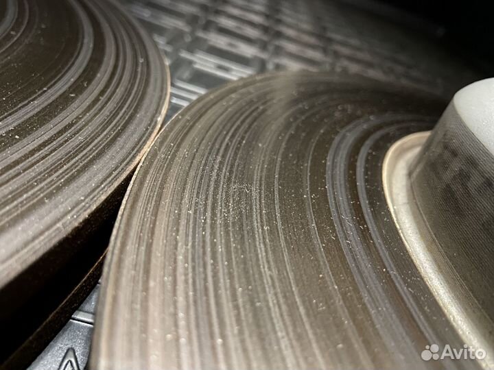 Тормозные диски колодки BMW G30 G20 G05 G11 G01