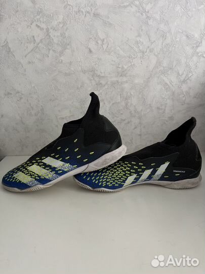 Бутсы футбольные футзальные Adidas Predator