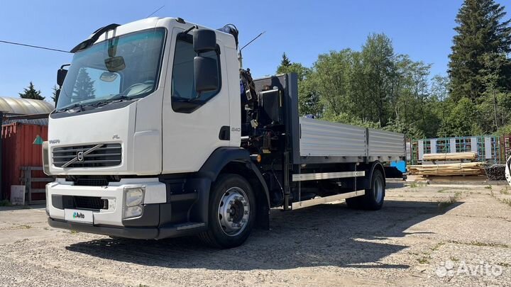 Volvo FL с КМУ, 2011