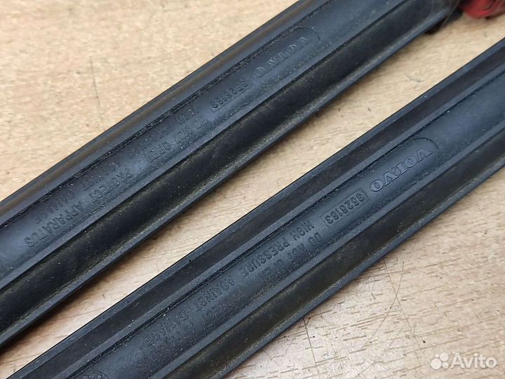 Упоры капота, Volvo 960