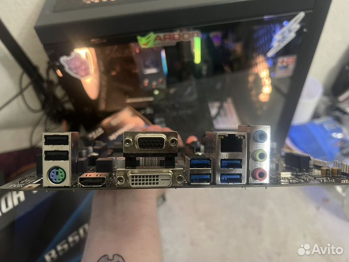 Материнская плата