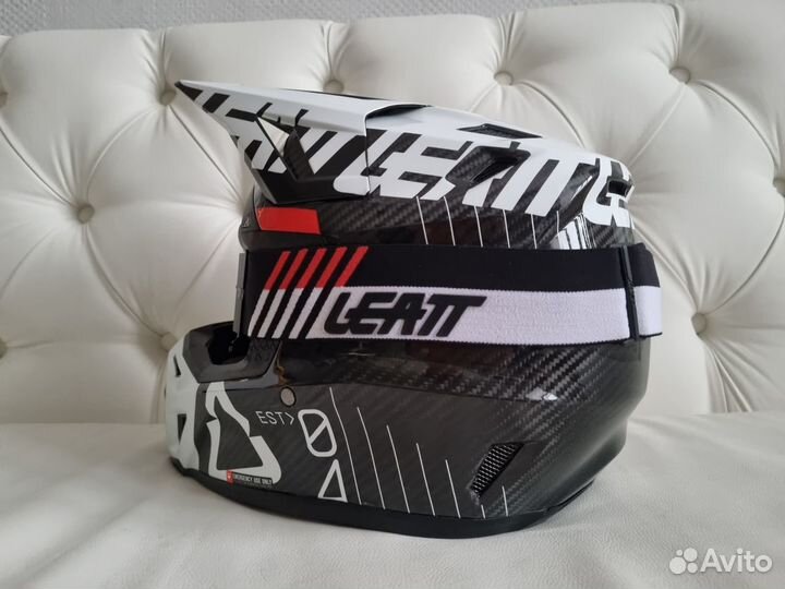 Шлем с очками Leatt 9.5 Carbon Helmet Kit Белый