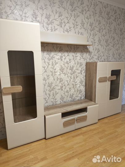 Стенка в гостиную бу