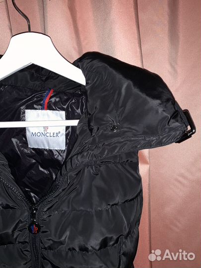 Жилетка женская moncler