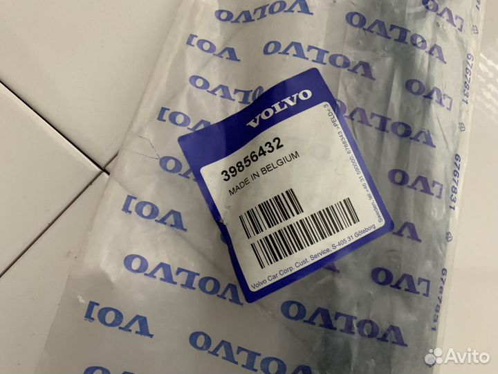 Молдинг двери правой задней Volvo S60 Оригинал нов