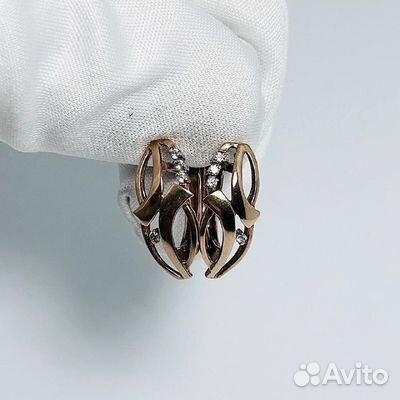 Золотые серьги с камнем