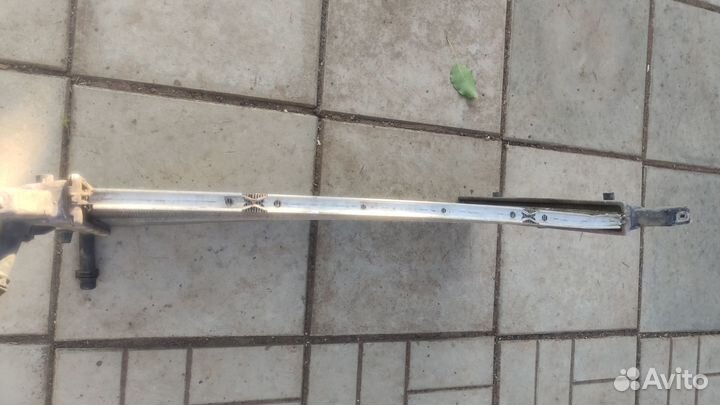 Продам радиатор 1K0121251BN для гольф6 caxa