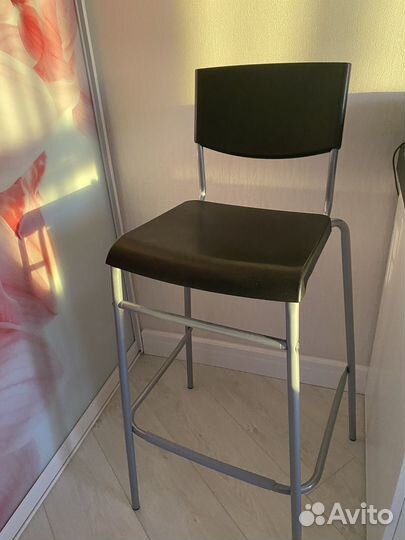 Стул для визажиста бровиста