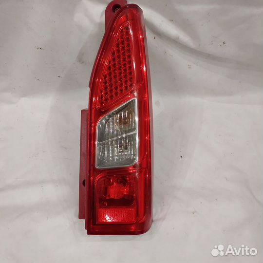 Фонарь правый Peugeot Partner Berlingo B9