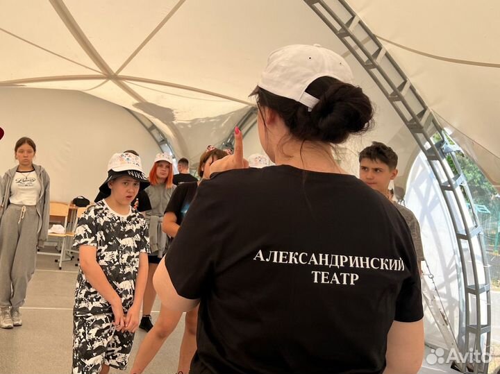 Репетитор по актерскому мастерству и риторике