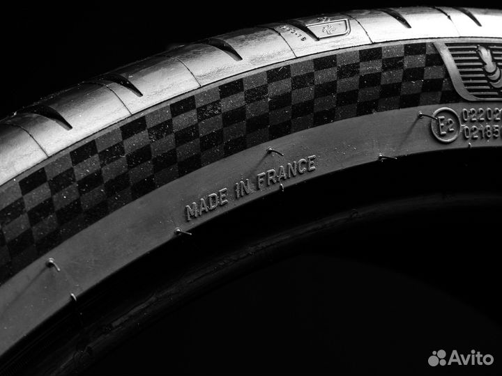 Michelin Pilot Sport 4 S 315/30 R22