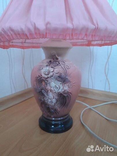 Лампа настольная
