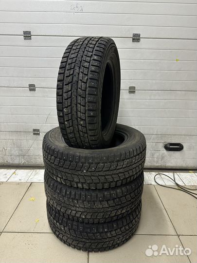 Dunlop SP Winter Ice 01 225/65 R17