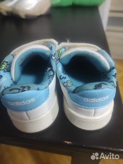 Кроссовки adidas