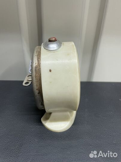 Часы будильник Севани СССР