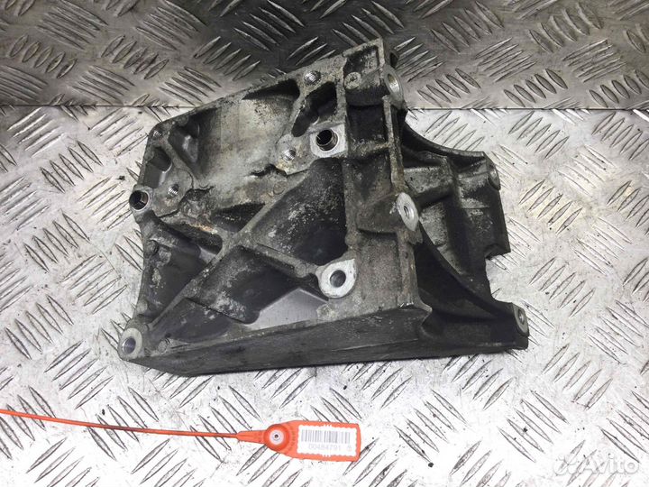 Кронштейн компрессора кондиционера Ford Focus 4m5q19d624 hwda