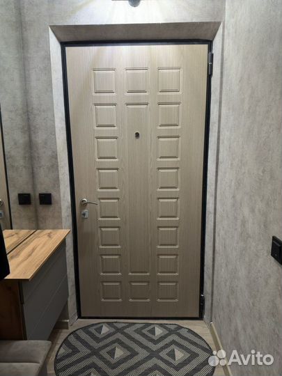 Дверь входня металлическая от застройщика
