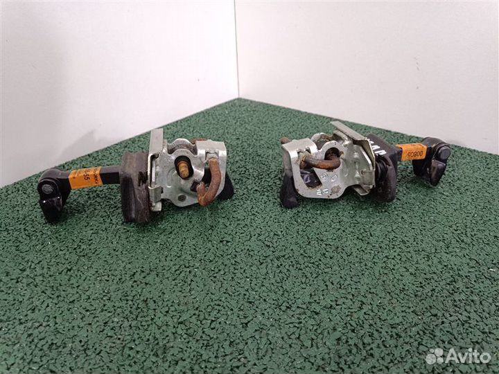 Ограничитель двери передний Bmw X3 E83 2008