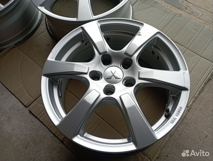 Комплект литых дисков R16