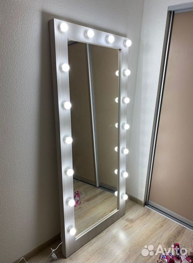 Гримерное зеркало