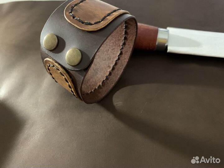 Кожаный браслет