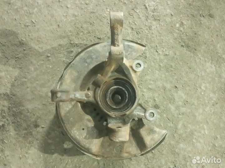 Кулак передний левый Faw Vita