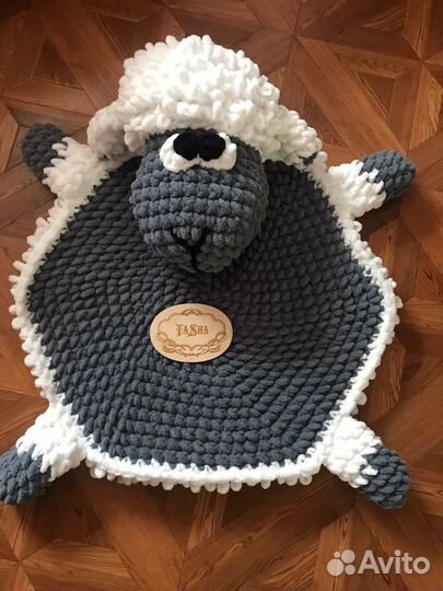 Детский вязаный коврик