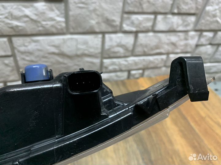 Ford Mondeo IV Фара дневного света левая и правая