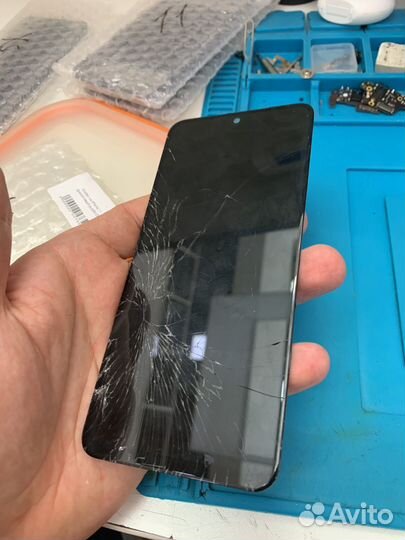 Битый дисплей