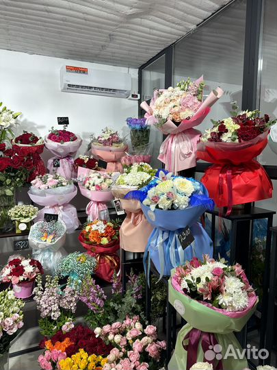 Цветы розы букеты с доставкой.кустовая роза.букет