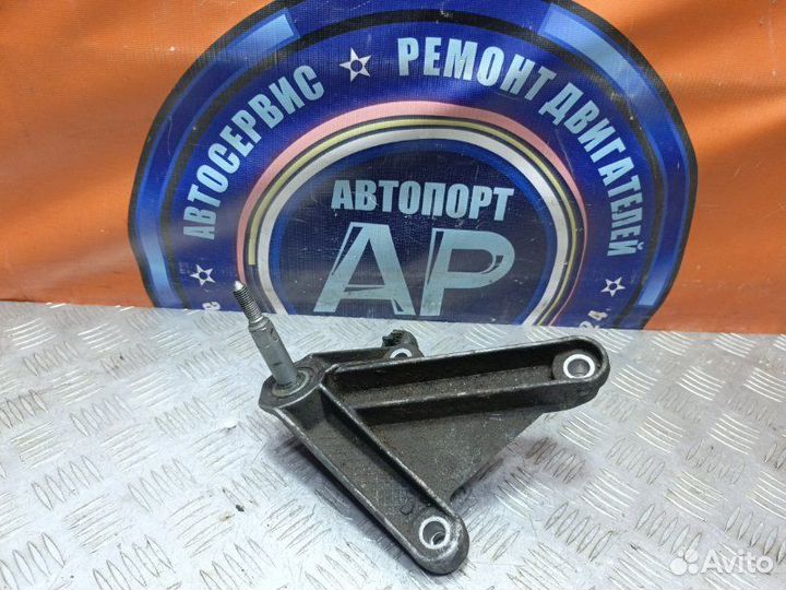 Кронштейн кпп Renault Megane 1.6 16V K4M 2003