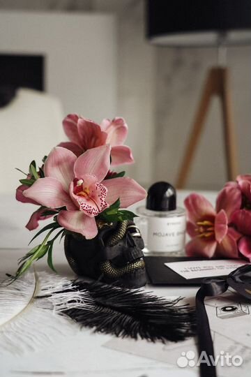 Кашпо череп