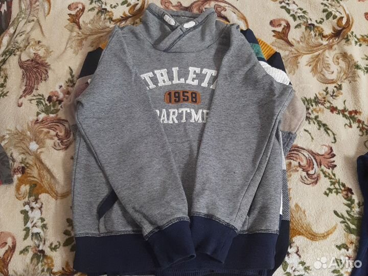 Свитер на мальчика 140