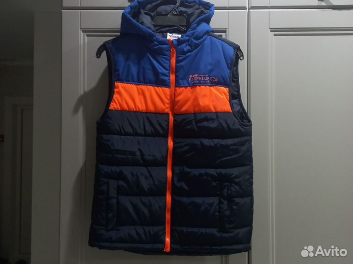 Жилет мал 158-164 новый