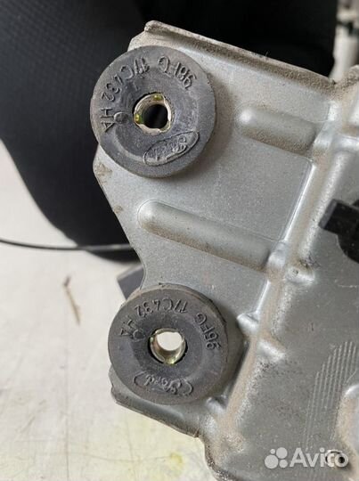 Моторчик стеклоочистителя задний Ford Focus 1