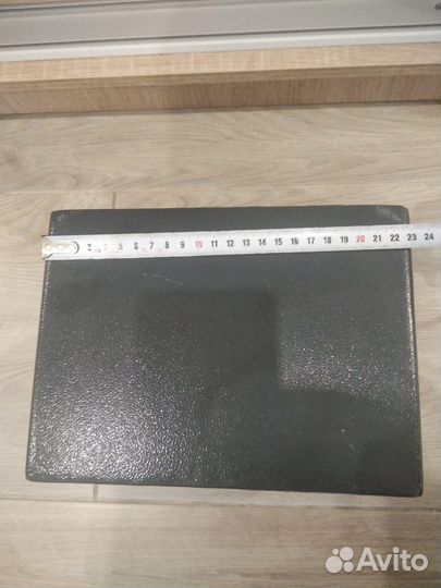 Сейф металлический