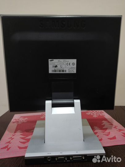 Монитор Samsung Syncmaster 172T