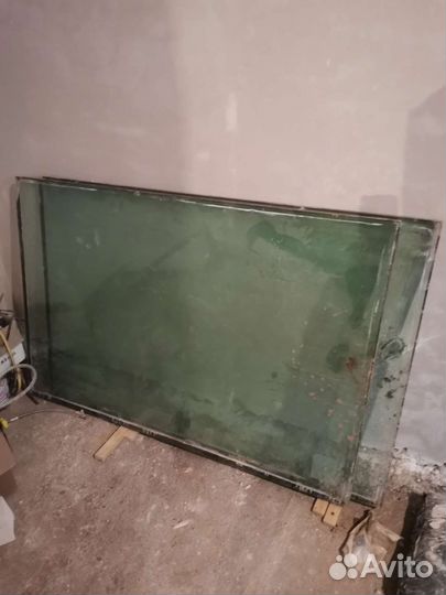 Стекло 4ой пакет, бронирование 1м.на1.5м 2шт