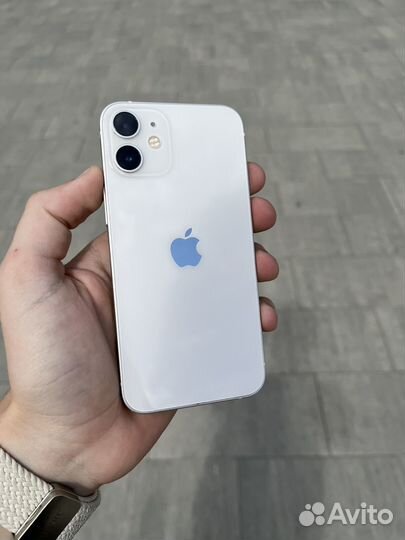 iPhone 12 mini, 64 ГБ