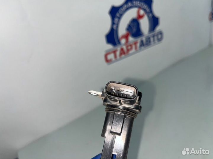 Датчик массового расхода воздуха Toyota Corolla