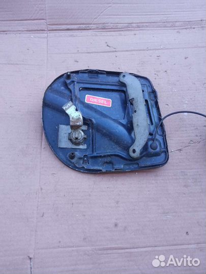 Nissan Navara d40 лючок бензобака