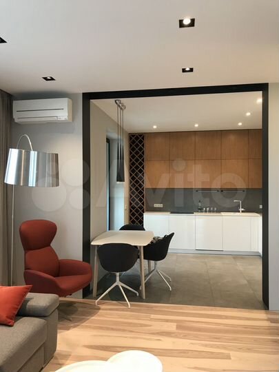 2-к. квартира, 80 м², 4/4 эт.