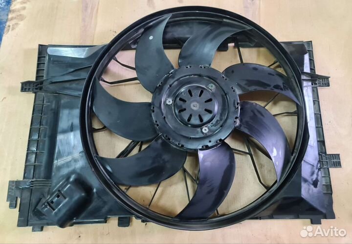 Радиатор охлаждения двигателя Mercedes W203