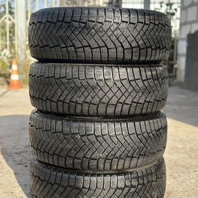 Pirelli Ice Zero FR 205/55 R16